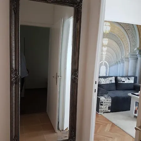 Viaggio Apartman *